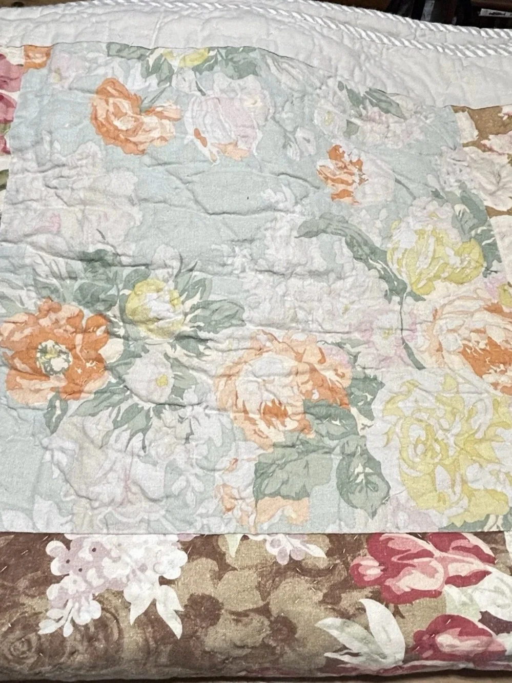 Pottery Barn Carolina Quilt (K) Euro Shams (2) Standard Shams NWT (2)